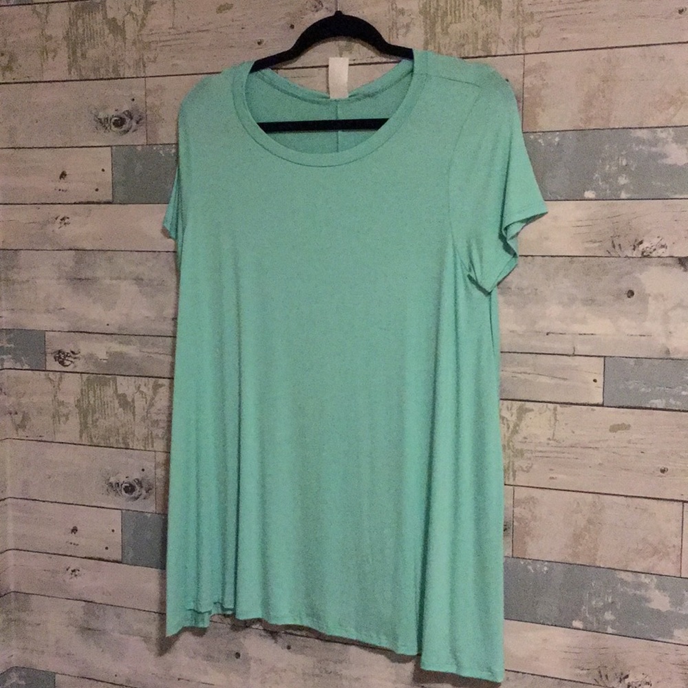 Honey and Lace Piphany Tee